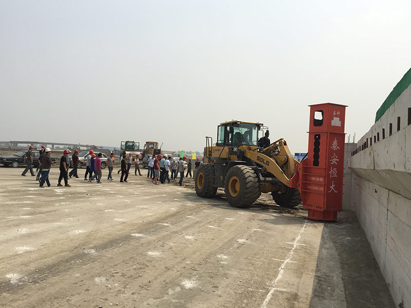 液壓夯實(shí)機(jī) 液壓夯實(shí)機(jī)