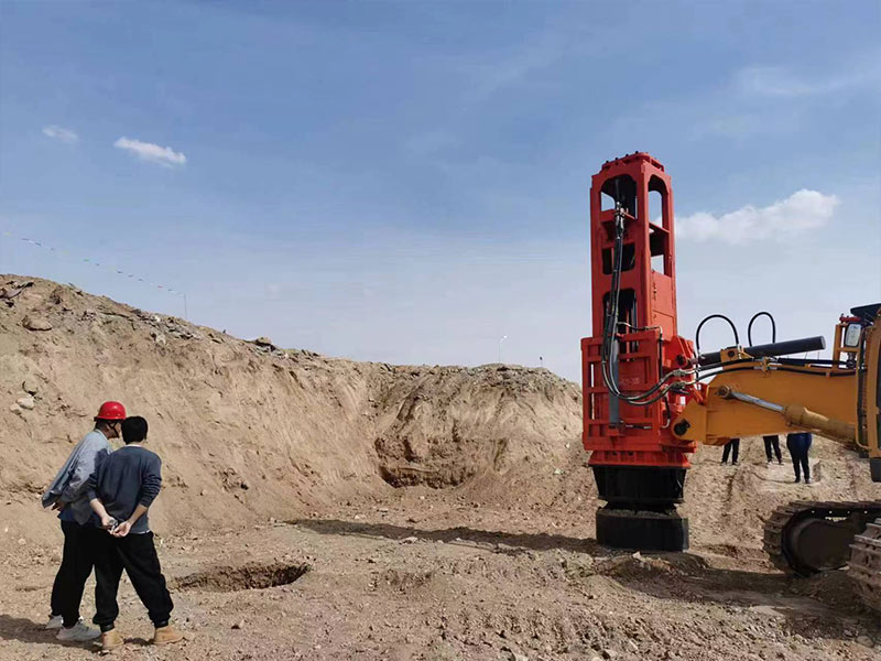 150千焦高速液壓夯實機 150千焦高速液壓夯實機